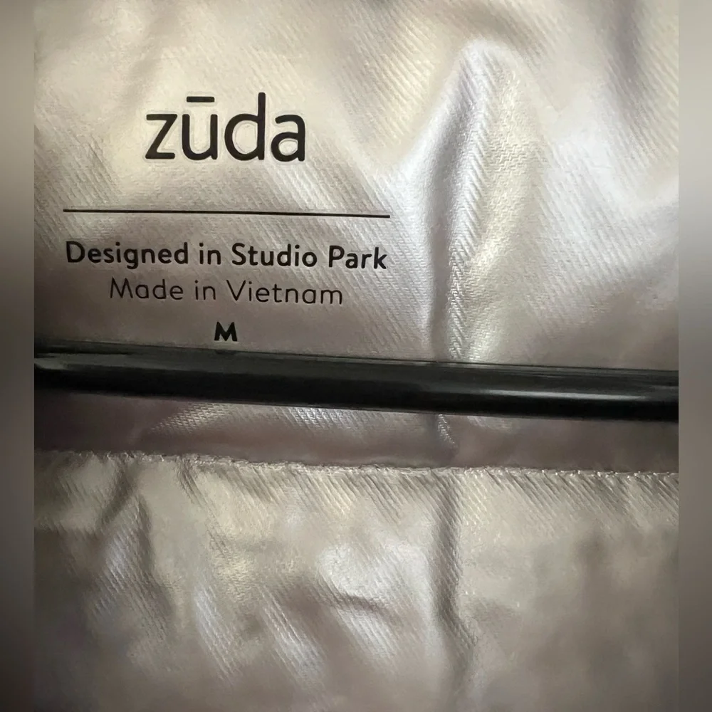 🩶 NWOT! Super Warm Metallic Puffer Coat - Picture 6 of 6